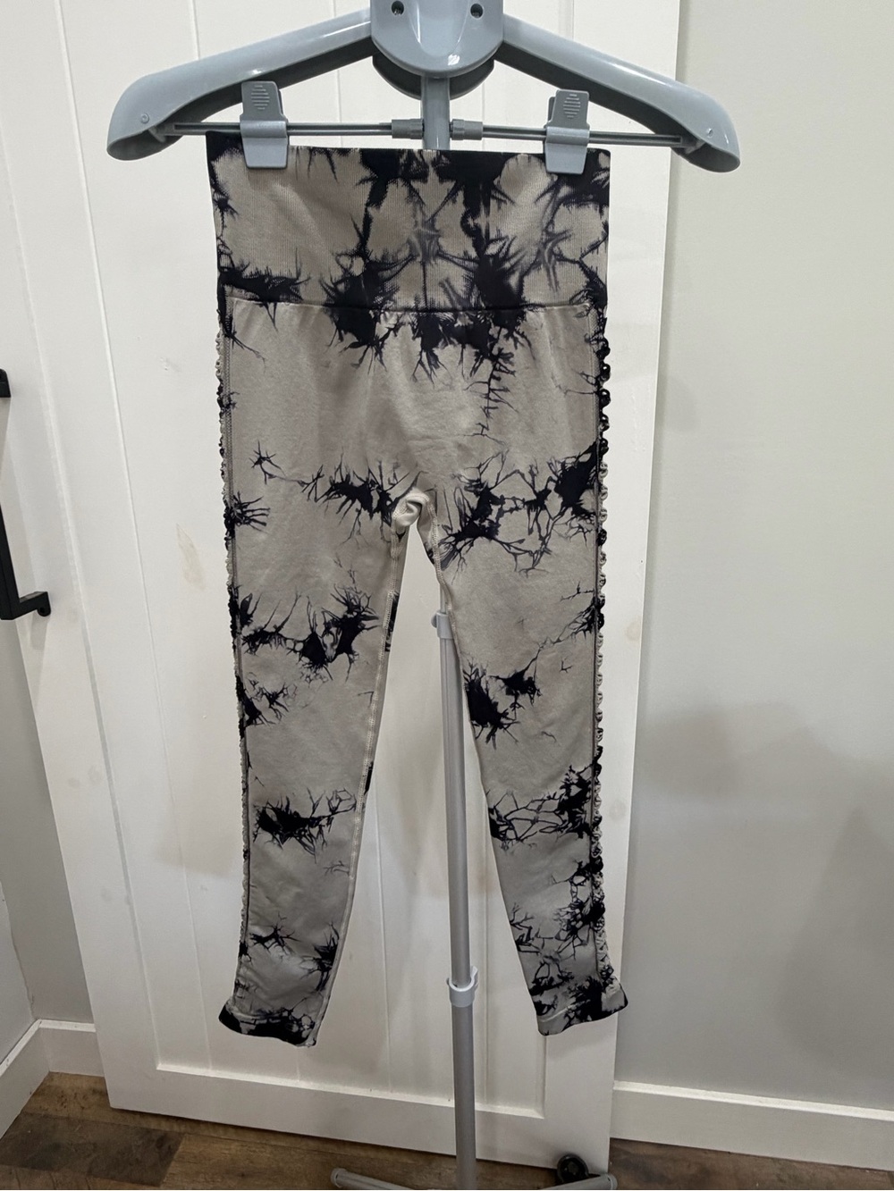 Gray and Black Tie-Dye Scrunch Butt Leggings With Partially Open Sides